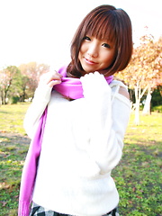 Hot babe Mahiru Tsubaki showing off with joy